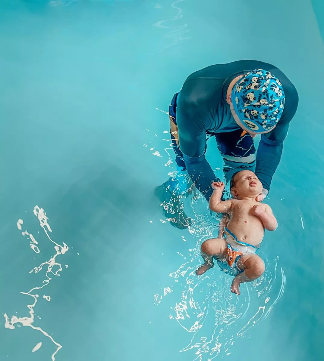 Грудничковое плавание в акваклубе STARFISH