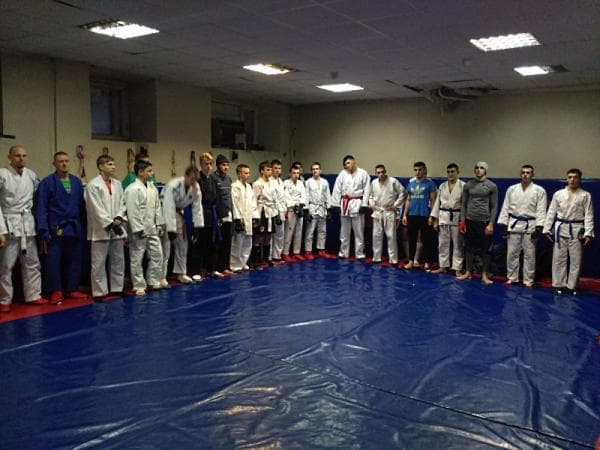 Школа АРБ и ММА Честь и Мужество приглашает на тренировки по рукопашному бою и смешанным единоборствам